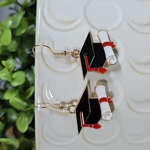 🔥LAST PAIR🔥 Commencement Cap Drop Earrings